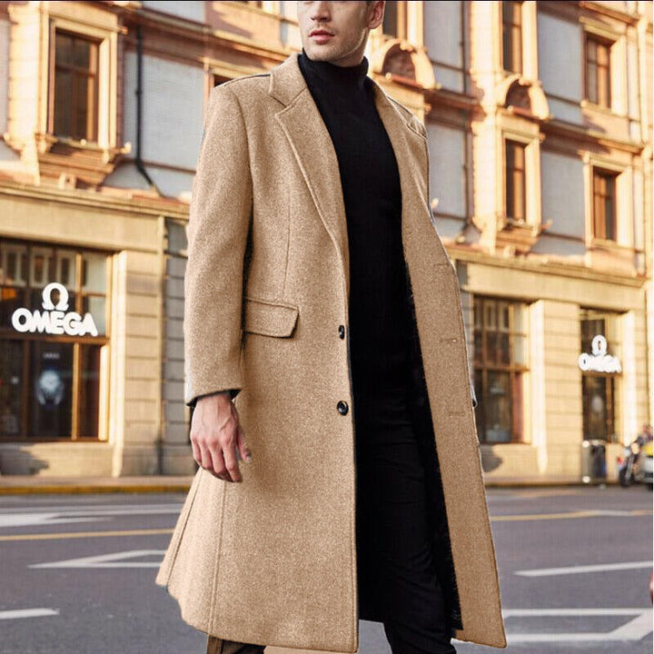 Elegante Herrenbekleidung: Klassischer Wintermantel für Business und Freizeit