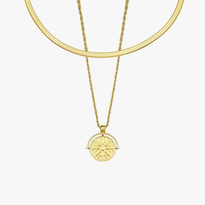 Freigestelltes 2-teiliges Damen Schmuckset in Gold mit Choker und Sonnenanhänger