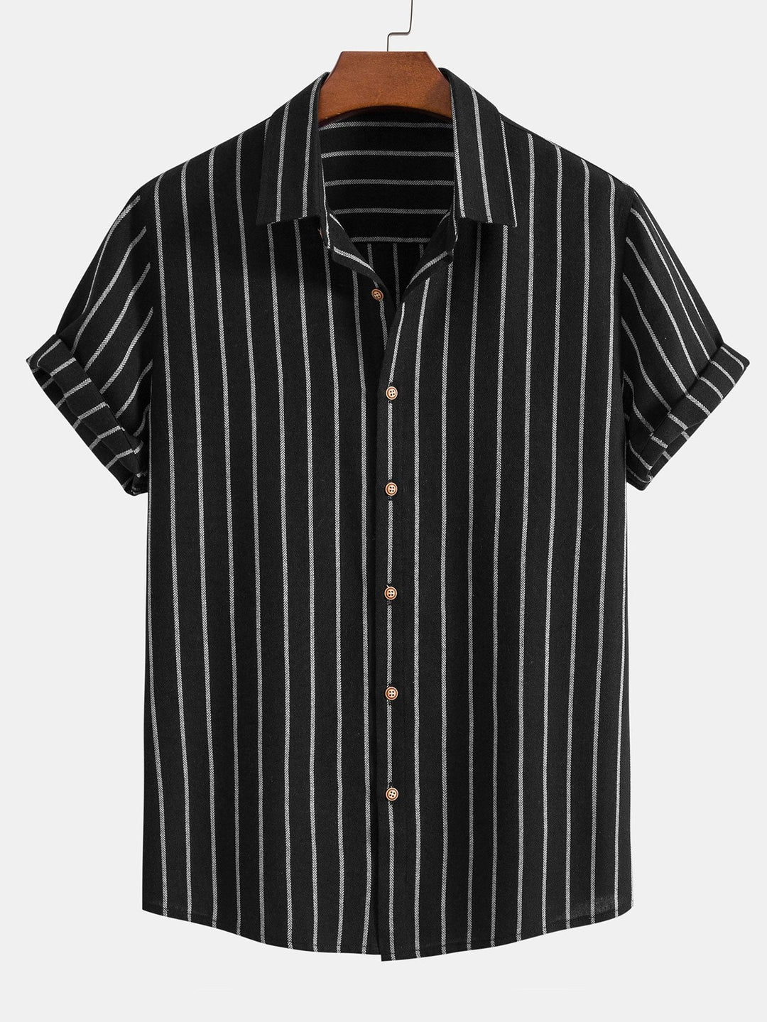 Stilvolles Herren Set, bestehend aus Hemd und Kurzhose