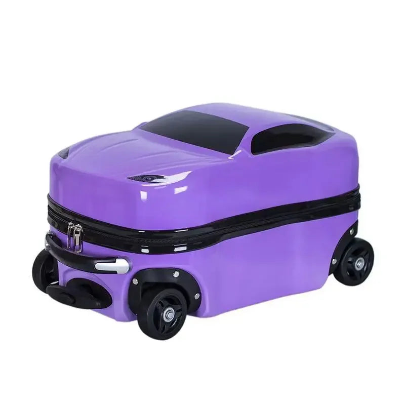 Praktischer Kinder Hartschalenkoffer mit 3D Auto Design; idealer Begleiter für jedes Urlaubserlebnis.
