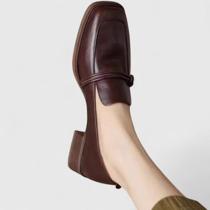 Bequeme Damen Loafer als Slip-On. Stilvolle Freizeitschuhe, perfekt für Komfort und elegante Sommer-Outfits.