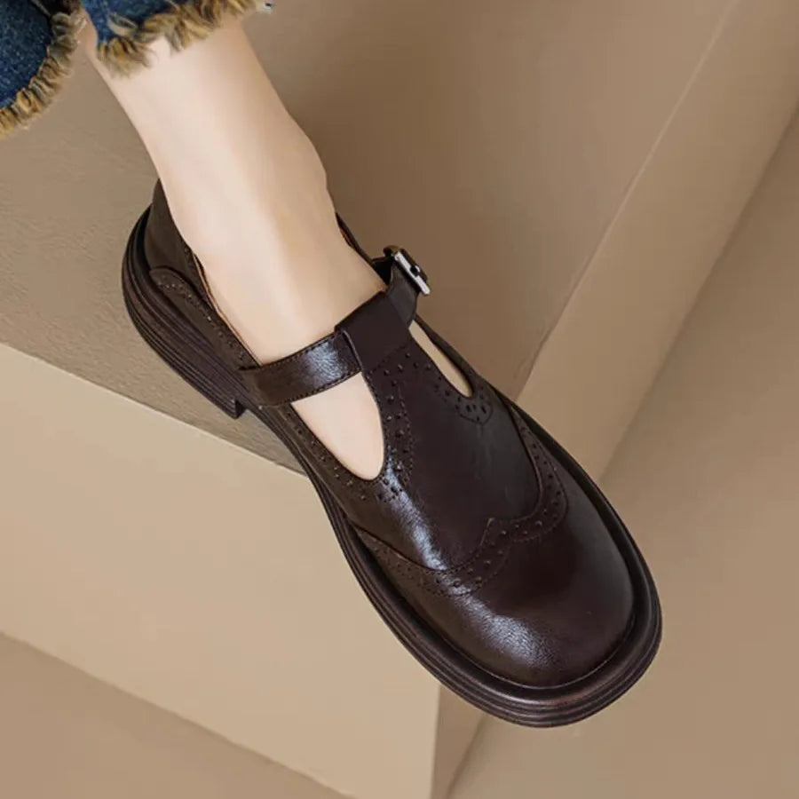 Bequeme T-Riemchen Damenschuhe, klassisches Design mit Absatz, perfekt für den Sommer.