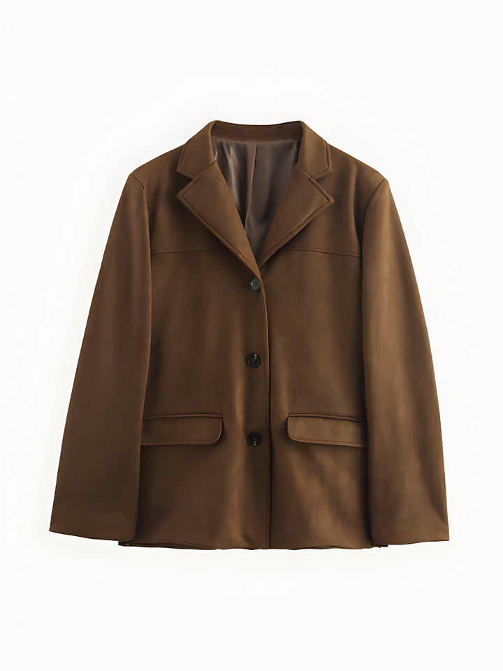 Seitenansicht der klassischen Damenjacke in Schwarz. Zeitloser, eleganter Stil für Herbst & Winter Oberbekleidung.