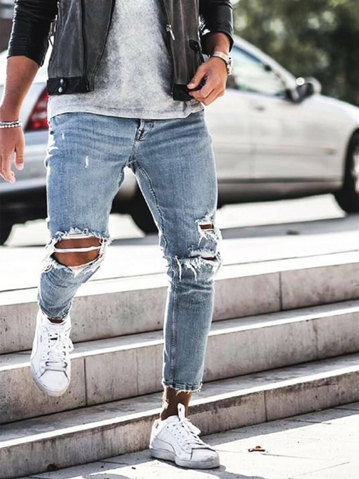 Vielseitige Herren-Jeans mit klassischem Schnitt, perfekt für Freizeit und Alltag. Bequeme Denim-Hose.