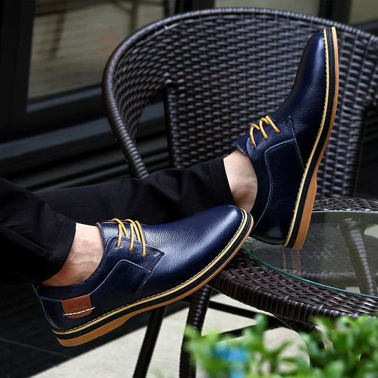 Klassische Herren Halbschuhe für Herbst & Winter mit griffiger Profilsohle. Robust & bequem für Business & Freizeit.
