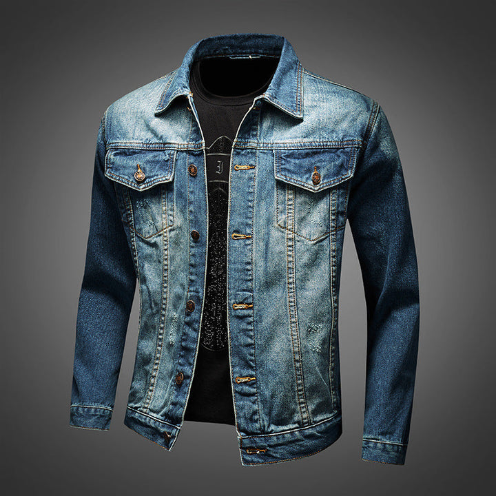 Klassische Herren Jeansjacke in Dunkelblau, perfekt als legere Übergangsjacke für Herbst und Frühling. Stilvolle Freizeitjacke.