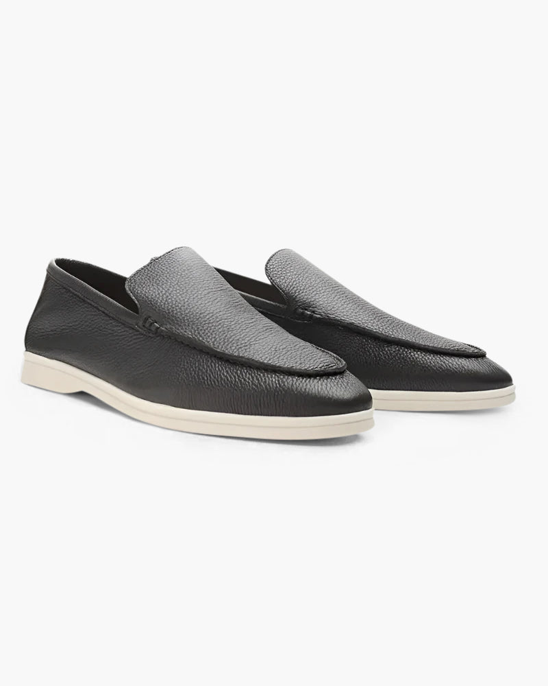 Elegante Herren Mokassins aus hochwertigem Material, stilvolle Slipper für Business und Freizeit. Klassisch & bequem.