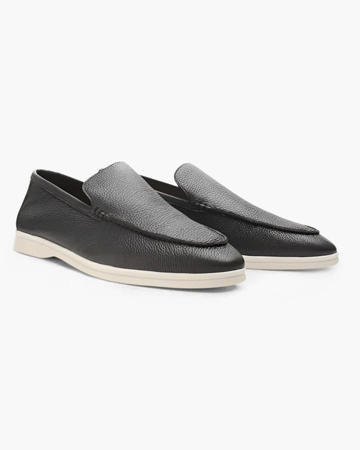 Elegante Herren Mokassins aus hochwertigem Material, stilvolle Slipper für Business und Freizeit. Klassisch & bequem.