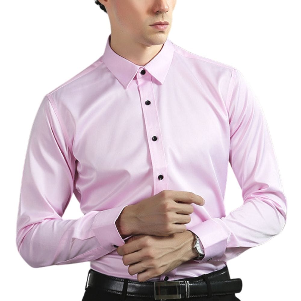Hochwertiges knitterfreies Herren Business Hemd, ideal für den modernen Mann, bietet Stretch und Atmungsaktivität.