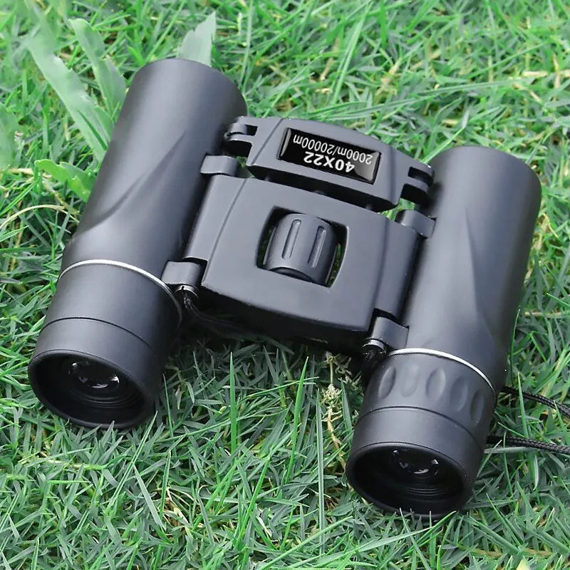 "Kompaktes Militärfernglas 40x22 für Jagd, schwarze Optik verdeutlicht Details auf 2000m, tragbar und leistungsstark."
