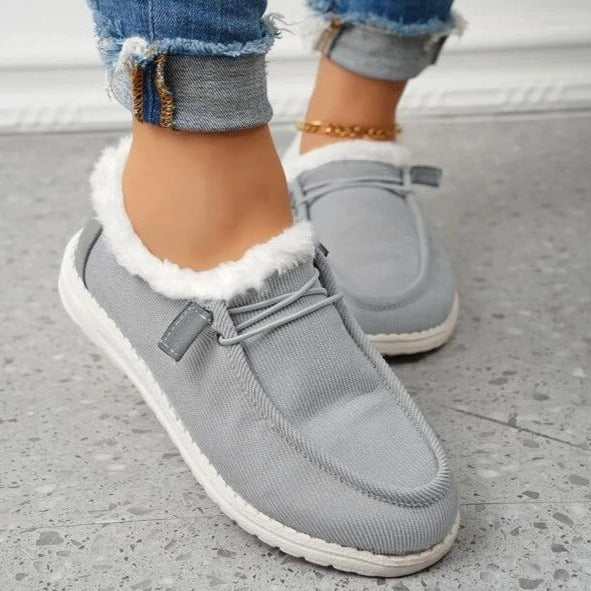 Warme Damen Winterschuhe zum Reinschlüpfen, komfortabel & flach für zu Hause.