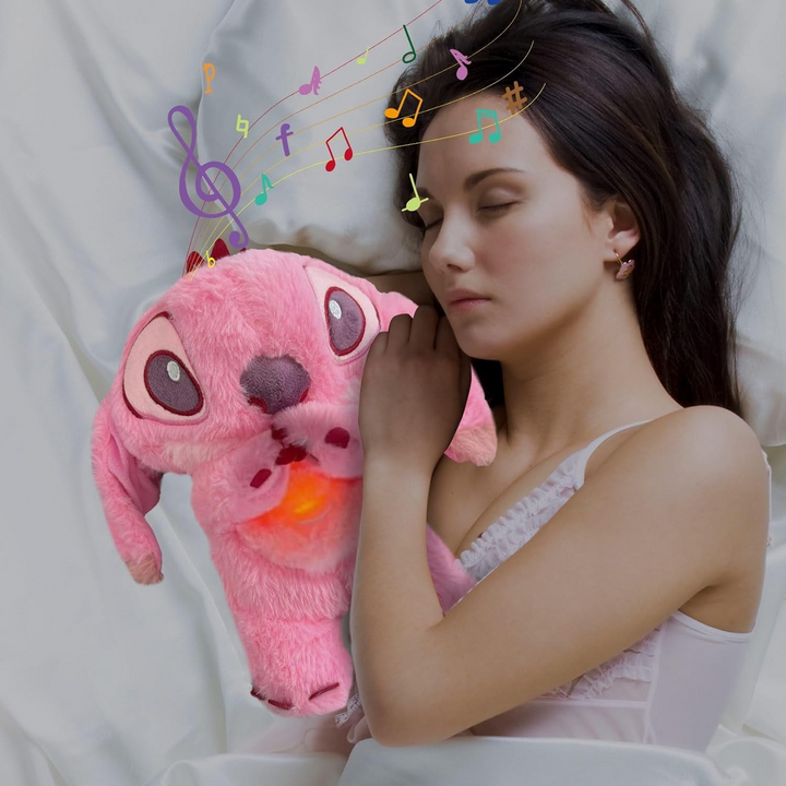 Kuscheliges Plüschspielzeug mit sanften Lichtern und Musik, ideal für Geborgenheit und Entspannung bei Kindern und Babys.