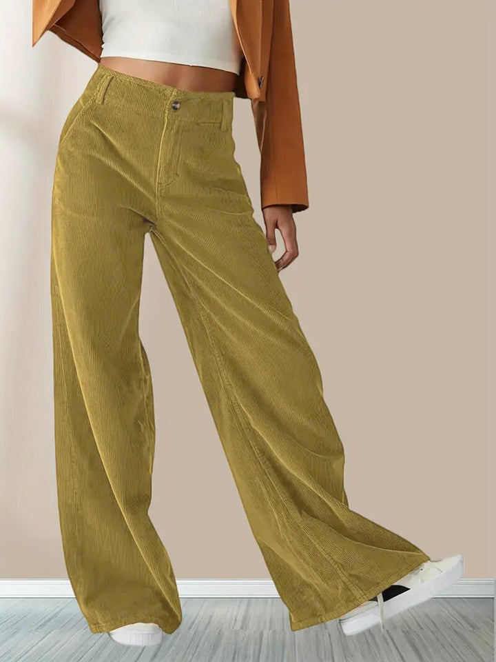 Bequeme Damen Freizeithose mit weitem Bein. Ideal für entspannte Tage und maximalen Komfort.