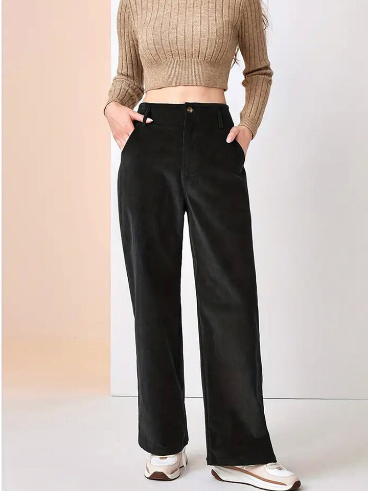 Elegante Silhouette der Damen Weites Bein Hose. Lässige und bequeme Hose für moderne Frauen.