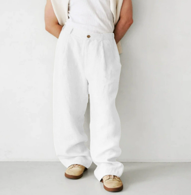 Leichte Herren Frühlings- und Sommerhose mit weiter, entspannter Passform. Bequeme Casual Hose für Männer Mode.
