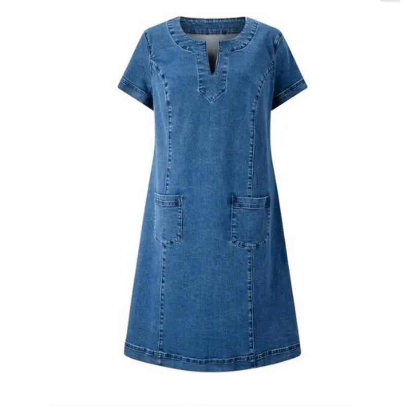 Stylisches blaues Urlaubskleid für Damen, ein lässiges Sommerkleid mit funktionalen Seitentaschen.