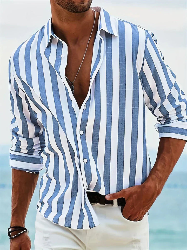 Lässiges Herren Sommerhemd mit Streifenmuster, kurzarm, bequem für Freizeit & Urlaub am Strand.