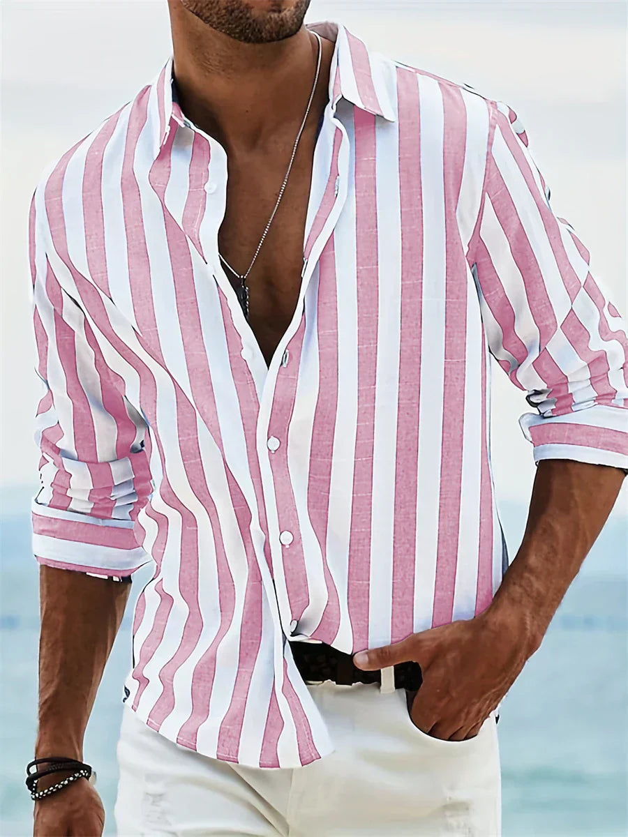 Gestreiftes Herren Sommerhemd, lässig und kurzarm, ideal für warme Tage, Urlaub und Freizeit.