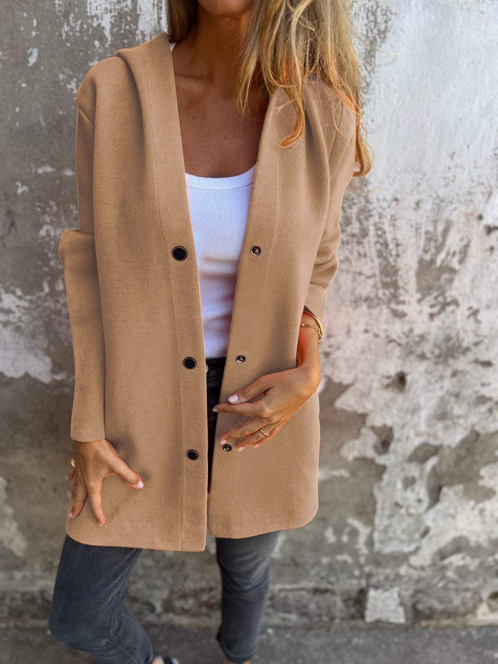 Stilvoller Damen-Freizeitmantel mit Kapuze, langer Schnitt. Ideal als Kapuzenjacke für den Alltag.