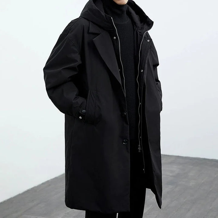 Langer Herren-Wintermantel für Outdoor & Freizeit. Warm, stilvoll und robust gegen Kälte.