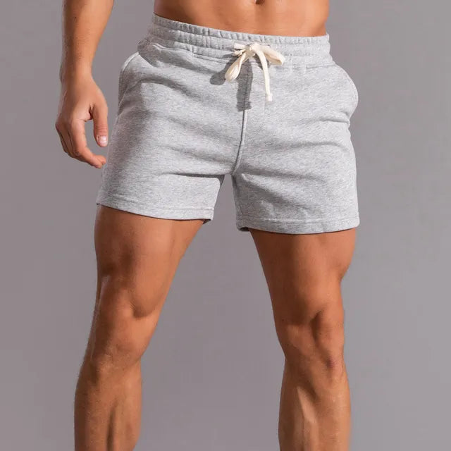 Lässige Herren Slim-Fit Shorts in Blau, moderne Passform, atmungsaktiv, mit Taschen, für Sommeranlässe ideal.