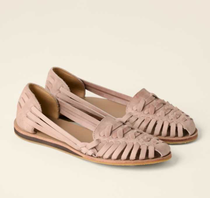 Offene Damen Sommersandalen, leicht und bequem, bieten maximalen Tragekomfort für lange Tage.