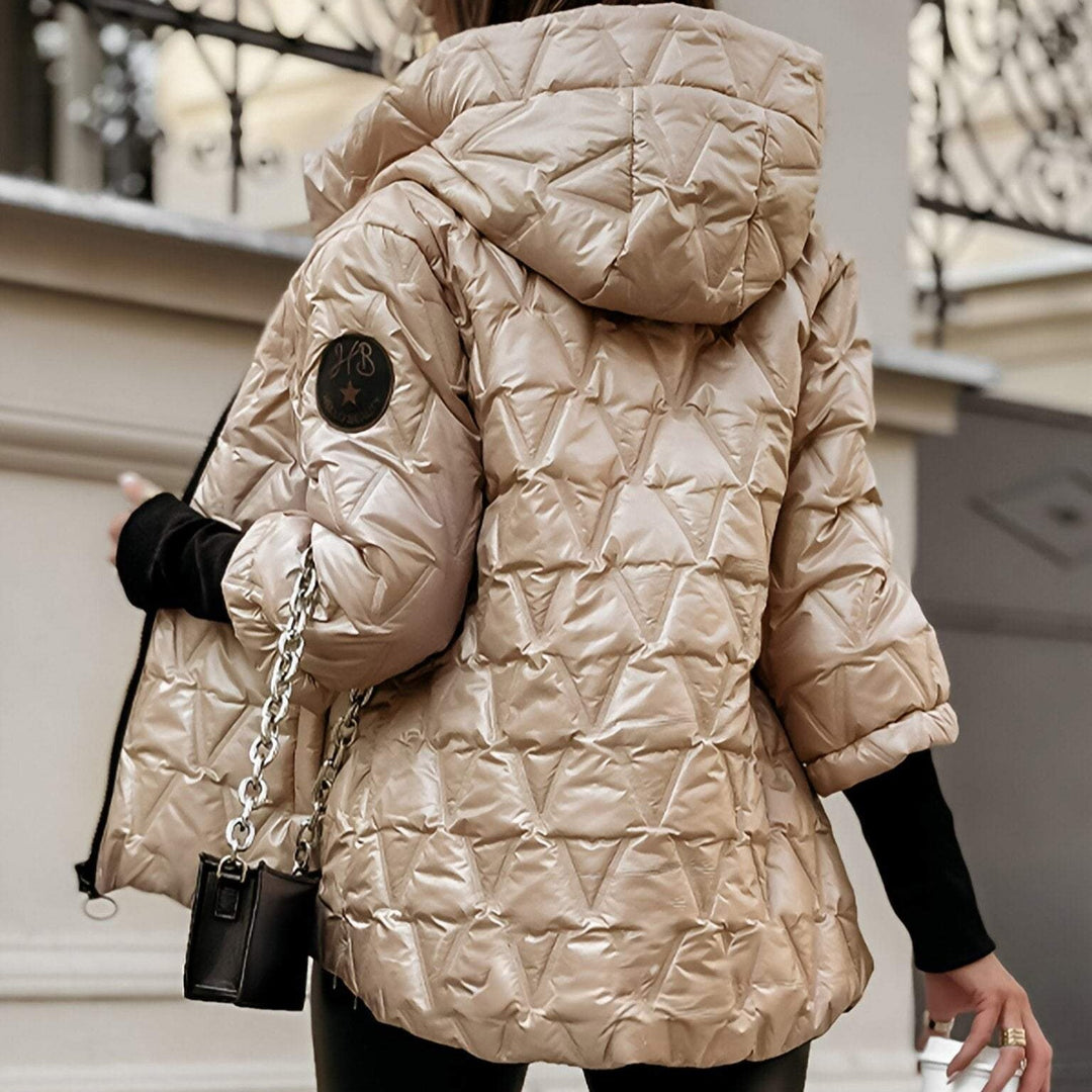 Vielseitige, bequeme Damen Winterjacke, gesteppt. Hält warm und ist leicht für den täglichen Gebrauch.
