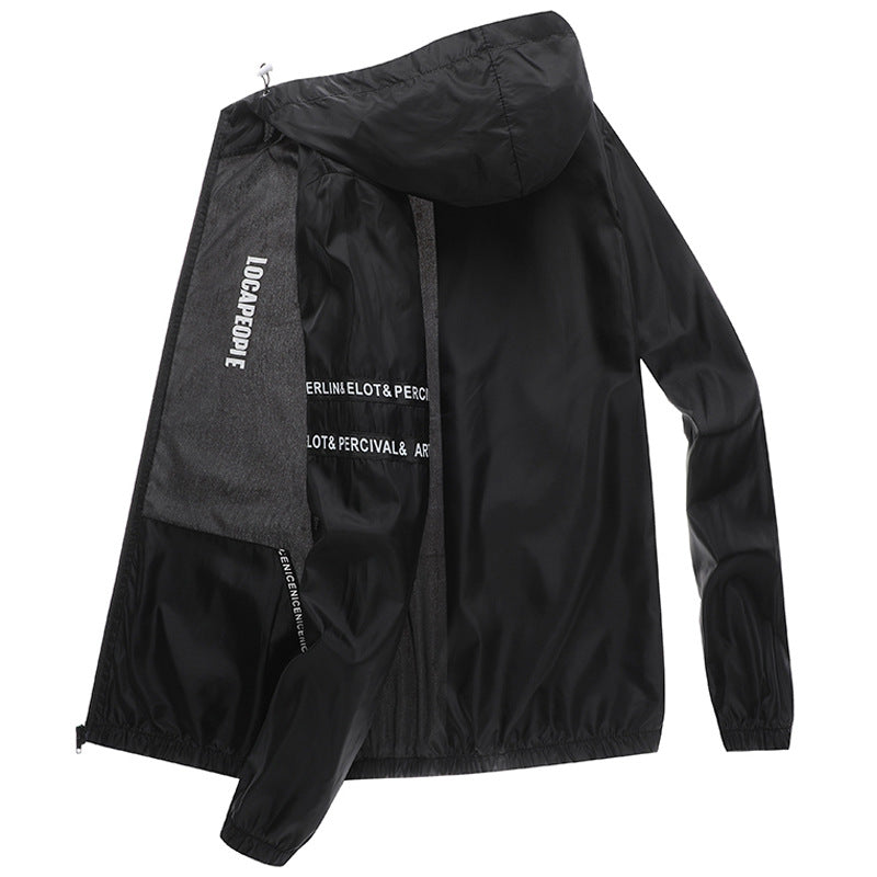 Leichte Herren UV-Schutzjacke, winddicht & atmungsaktiv für Outdoor-Aktivitäten wie Wandern & Radfahren.