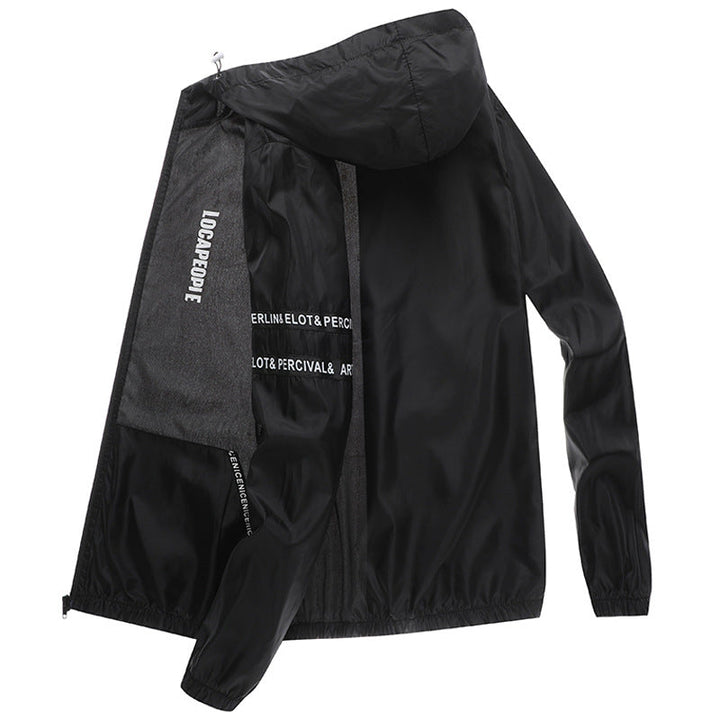 Leichte Herren UV-Schutzjacke, winddicht & atmungsaktiv für Outdoor-Aktivitäten wie Wandern & Radfahren.