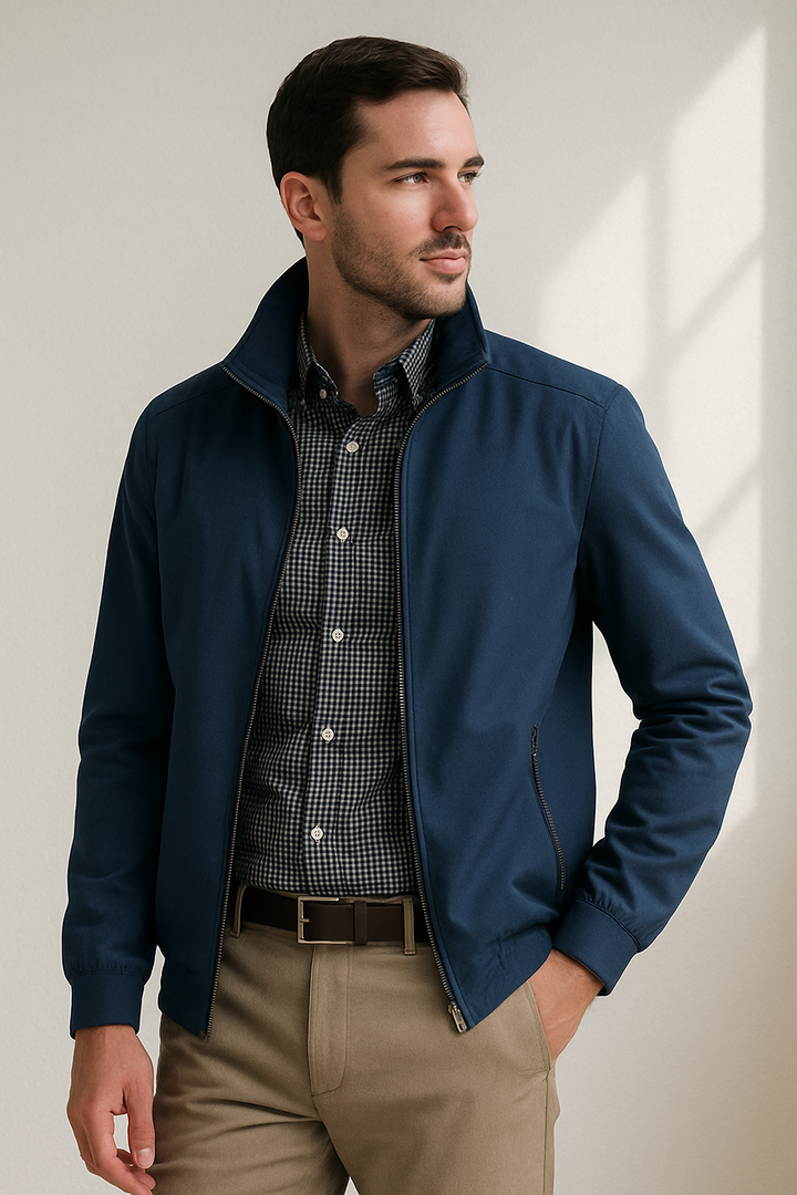 Leichte Herren Windjacke, windabweisend & sportlich. Ideale Übergangsjacke für Frühling, Herbst und Freizeit.