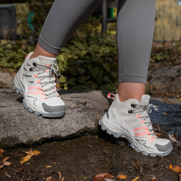 Leichte orthopädische Wanderschuhe für Damen mit abnehmbarem Riemen, rutschfester Sohle und wasserfester Oberfläche.