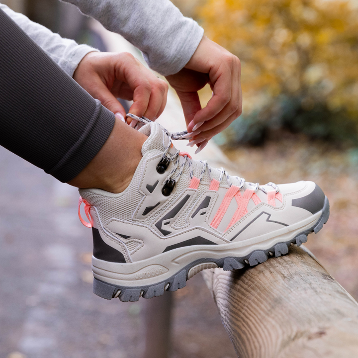Leichte orthopädische Wanderschuhe für Damen mit abnehmbarem Riemen, rutschfester Sohle und wasserfester Oberfläche.