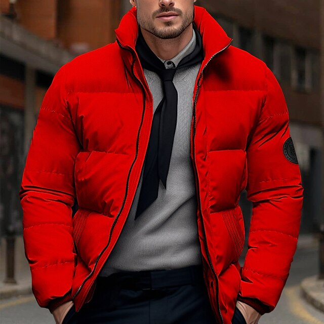 Leichte, warme Herren Steppjacke mit hohem Kragen, ideal für den Alltag und Outdoor-Aktivitäten im Winter.
