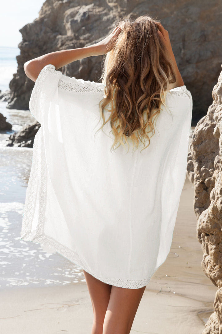 Elegantes, leichtes Damen Strandkleid mit fließender Silhouette, vielseitiger Kaftan Überwurf für den Urlaub.
