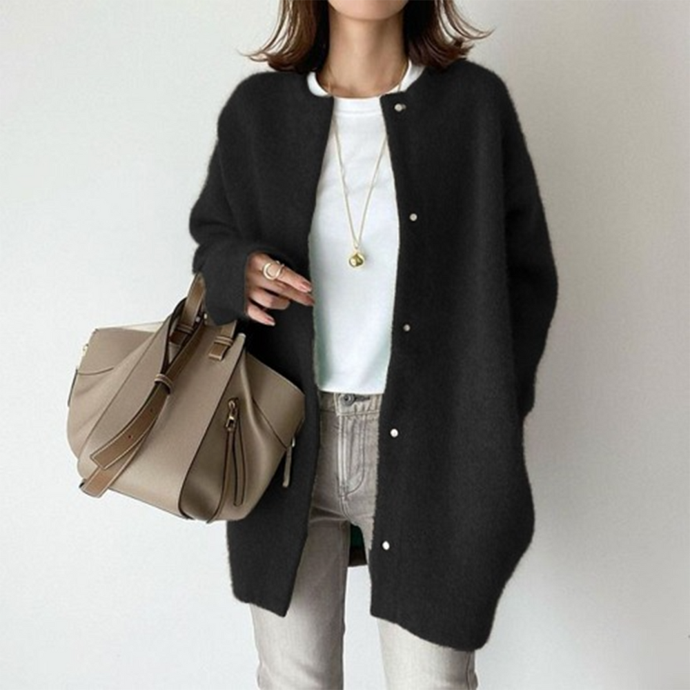 Eleganter Damencardigan, stilvolle Strickjacke, vielseitiges Oberteil für modische Outfits.