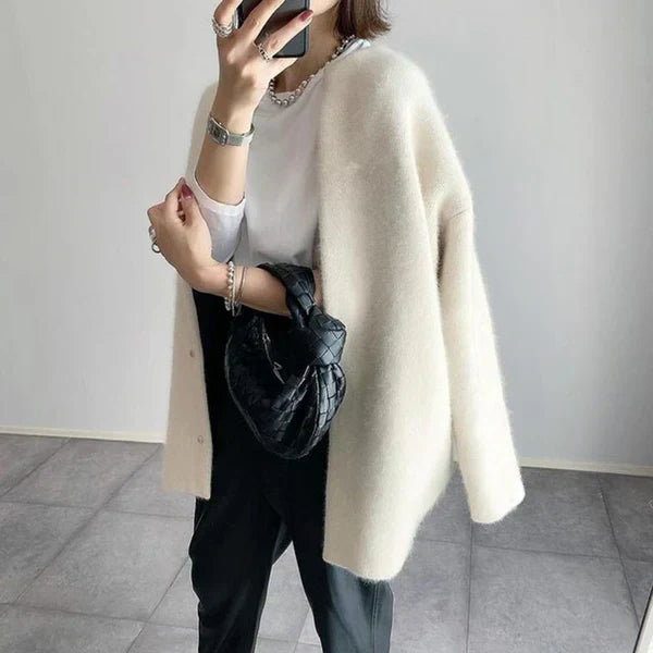 Komfortabler Damen Cardigan, locker geschnittene Strickjacke für entspannte, stilvolle Alltagsmode.