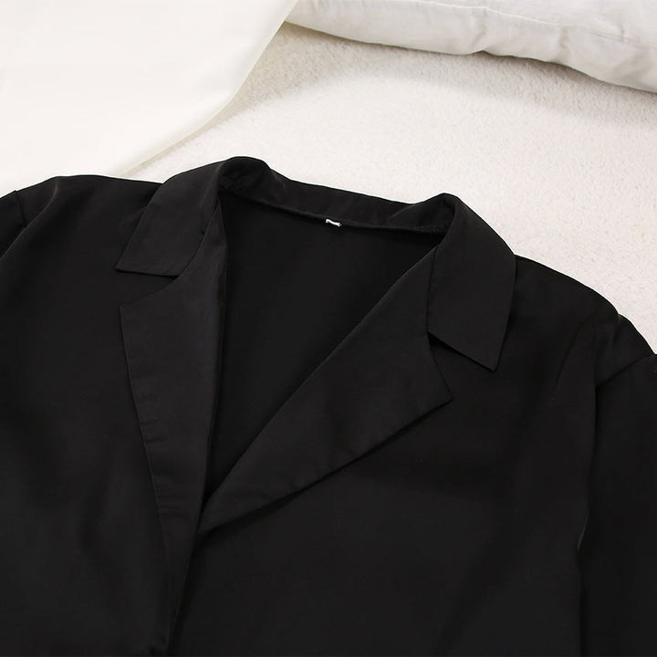 Luxuriöses Damen Pyjama Set, weich & bequem, ideale Nachtwäsche für entspannte Nächte und Komfort.