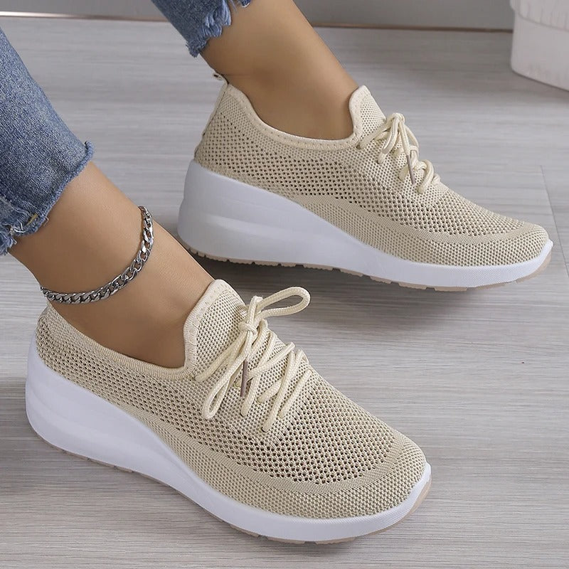 Rutschfeste Damen Freizeitschuhe, orthopädische Sneaker mit sicherer Sohle.