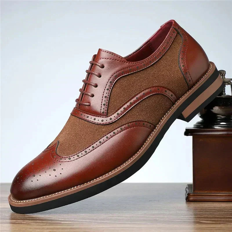 Stilvolle Business Schnürschuhe für Herren in Gesamtansicht