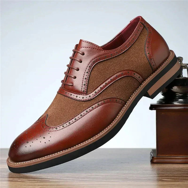 Stilvolle Business Schnürschuhe für Herren in Gesamtansicht