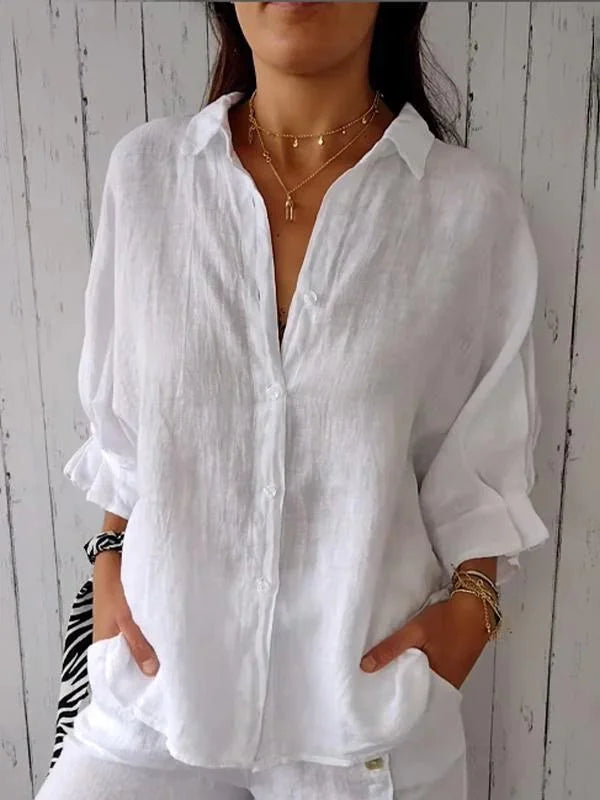 Komfortable Damen Hemdbluse Maria aus atmungsaktivem Stoff. Ideal für warme Sommertage.