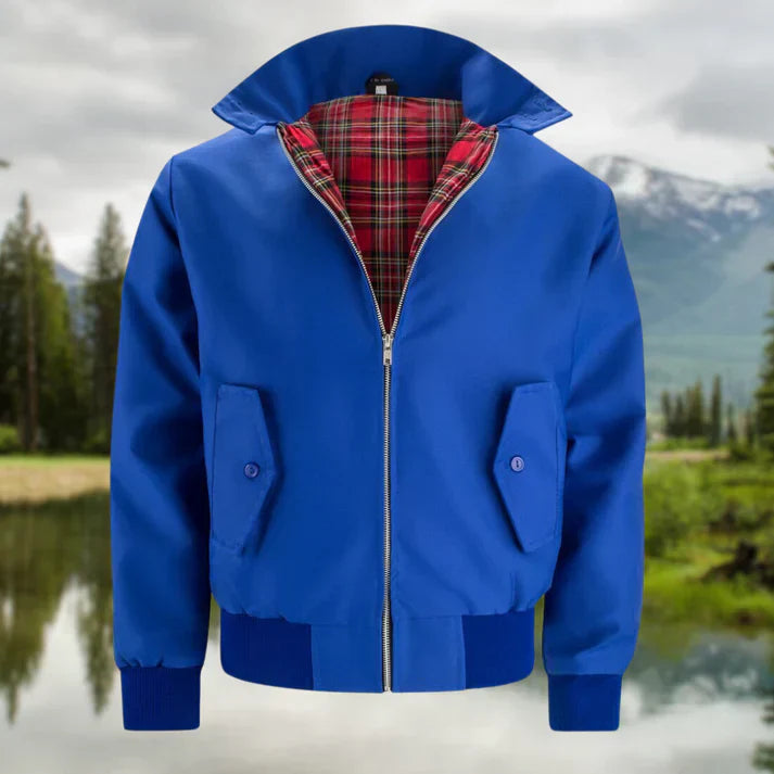 Marineblaue Herren Harrington-Jacke. Stilvolle, wetterbeständige Übergangsjacke für Männer, klassisch & komfortabel.