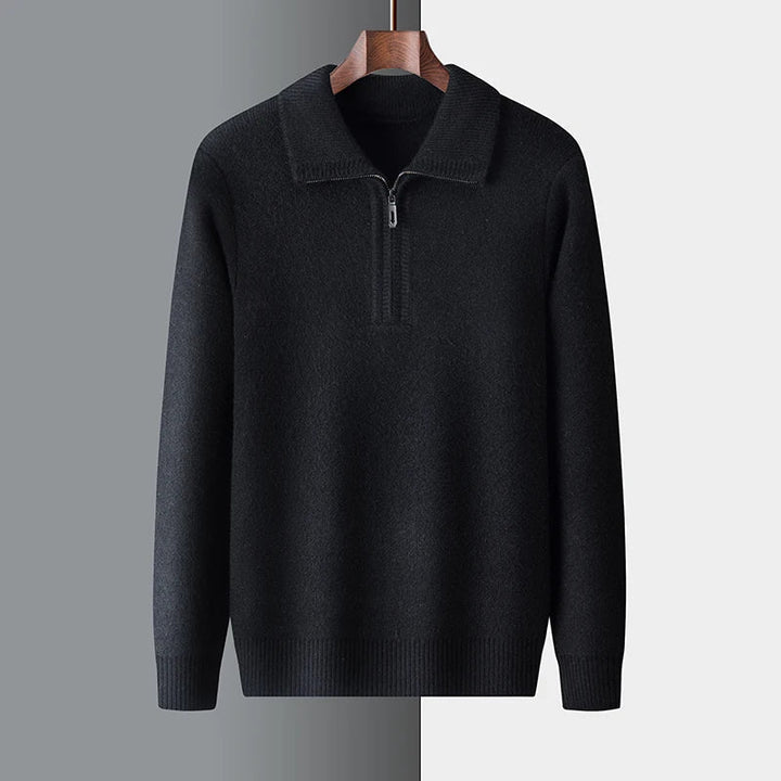 Camelfarbener Herren Half-Zip Strickpullover. Moderner Winterpullover für warme und bequeme Casual-Outfits.