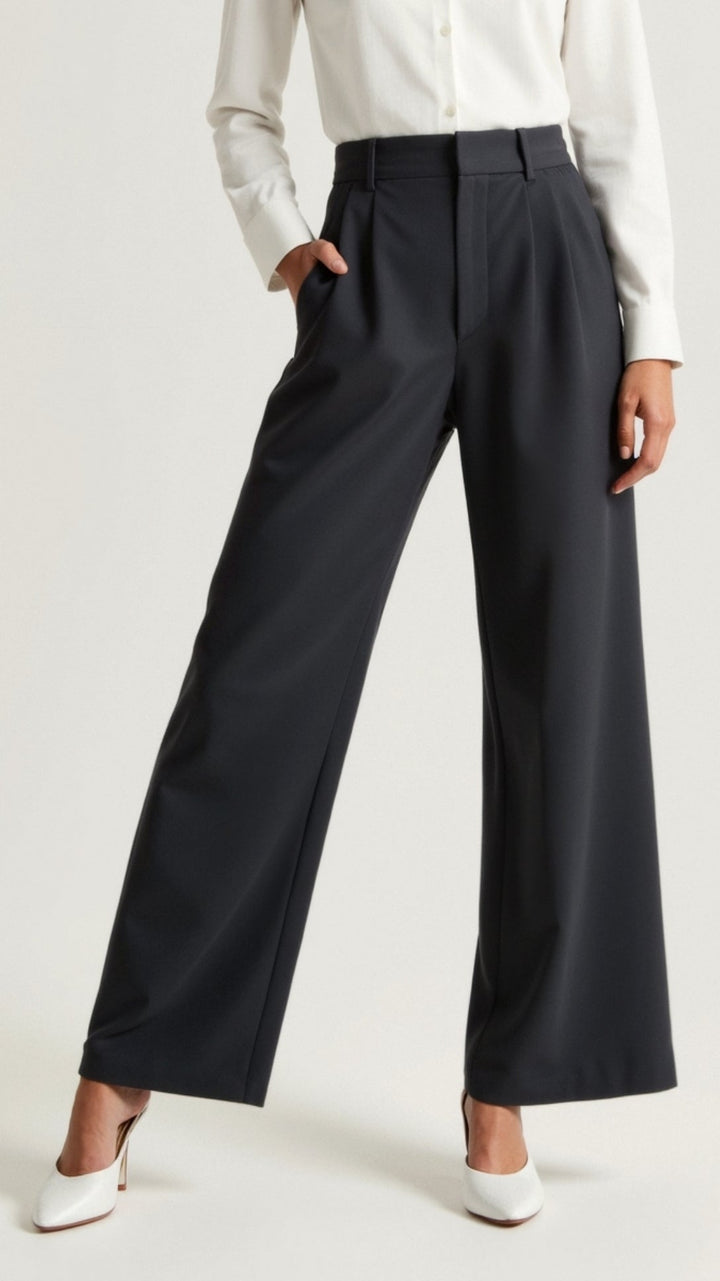 Sommerliche Melanie Damenhose mit weitem Bein und hoher Taille. Leicht, elegant und bequem.