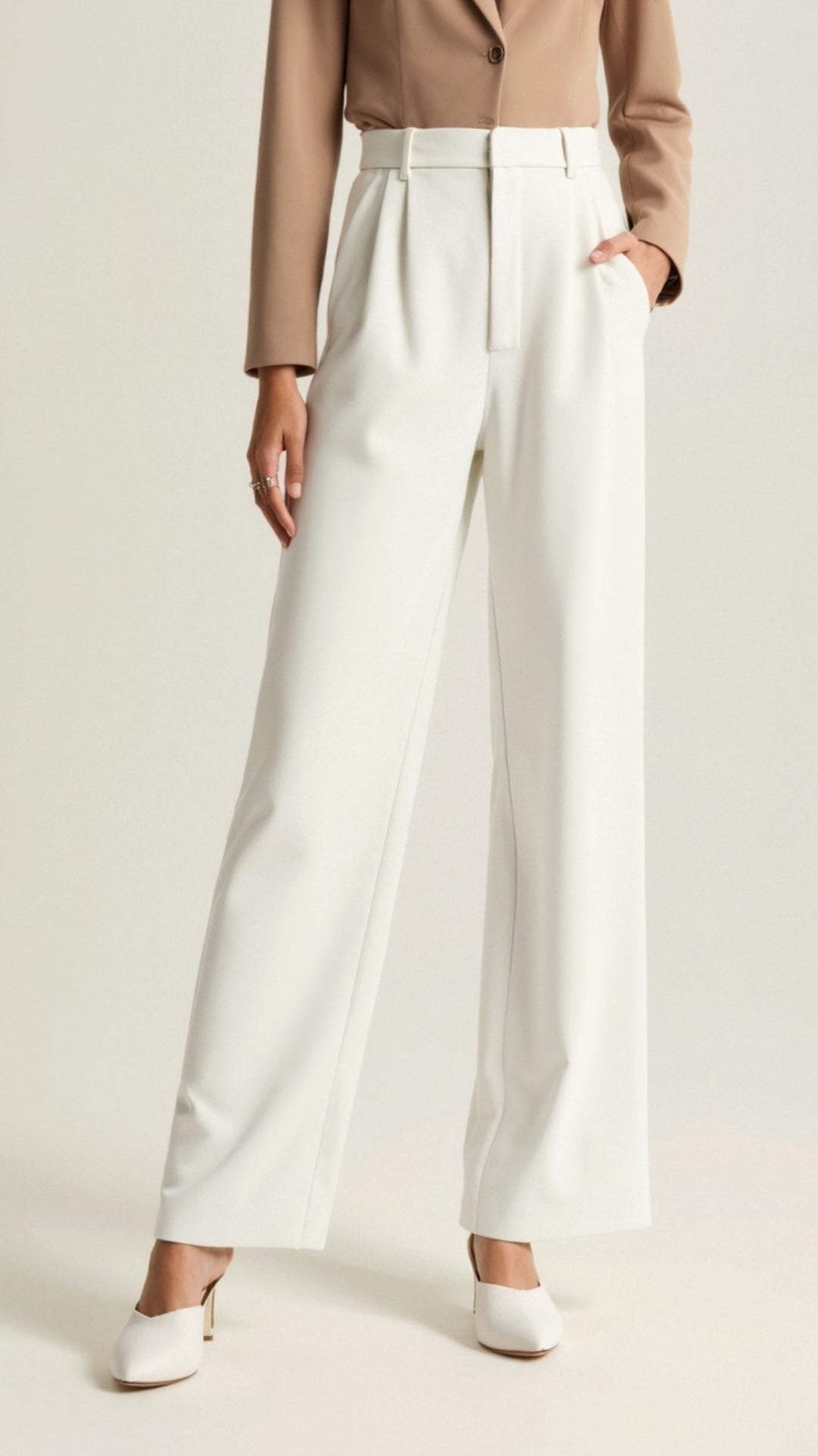Stilvolle Melanie Damenhose: Weites Bein, hohe Taille. Moderner Schnitt für Eleganz & Komfort.