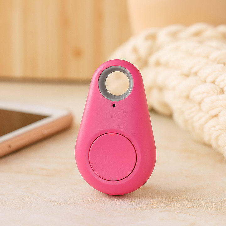 Familie mit GPS-Tracker: Mini-GPS-Tracker gibt Familien Sicherheit durch Live-Tracking von Kindern, Haustieren & Autos.