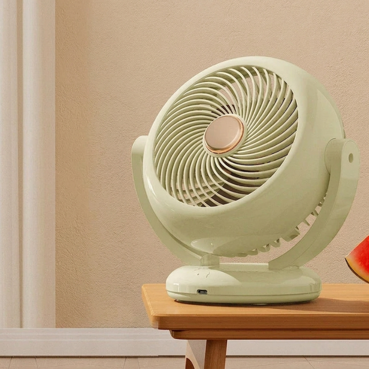 Tragbarer Reiseventilator, wiederaufladbar, ideal für unterwegs. Bietet sofortige Erfrischung bei Hitze.