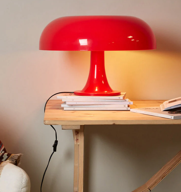 "Minimalistische LED-Pilz-Tischlampe mit weichem Licht, ideal für stilvolle Beleuchtung in Schlafzimmer und Wohnzimmer"