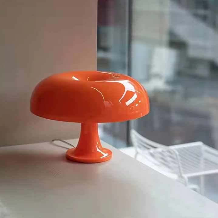 "Minimalistische LED-Pilz-Tischlampe mit weichem Licht, ideal für stilvolle Beleuchtung in Schlafzimmer und Wohnzimmer"