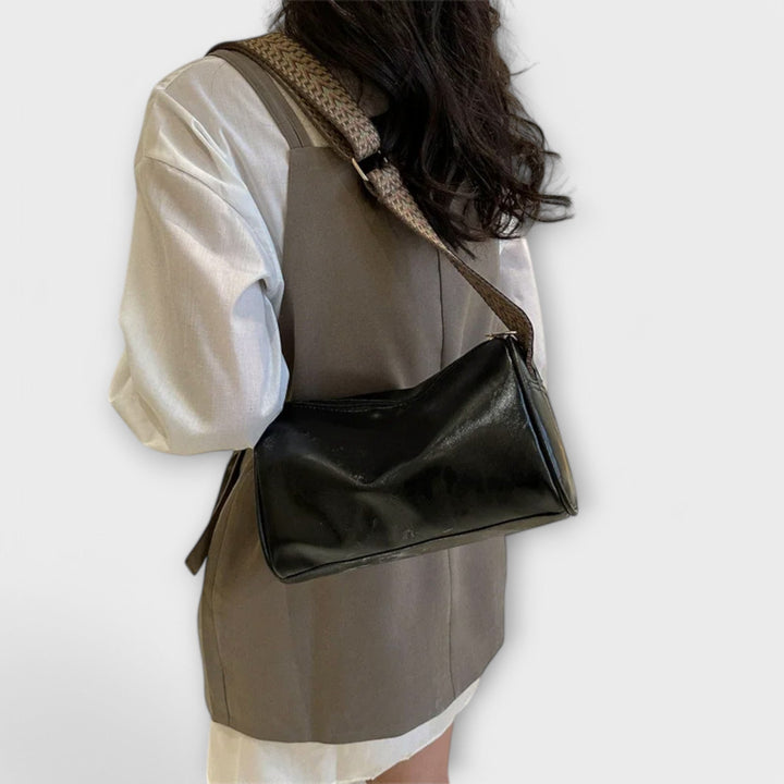 Vielseitige Damen-Handtasche, ideal als praktische Alltagstasche und modisches Accessoire für jeden Look.